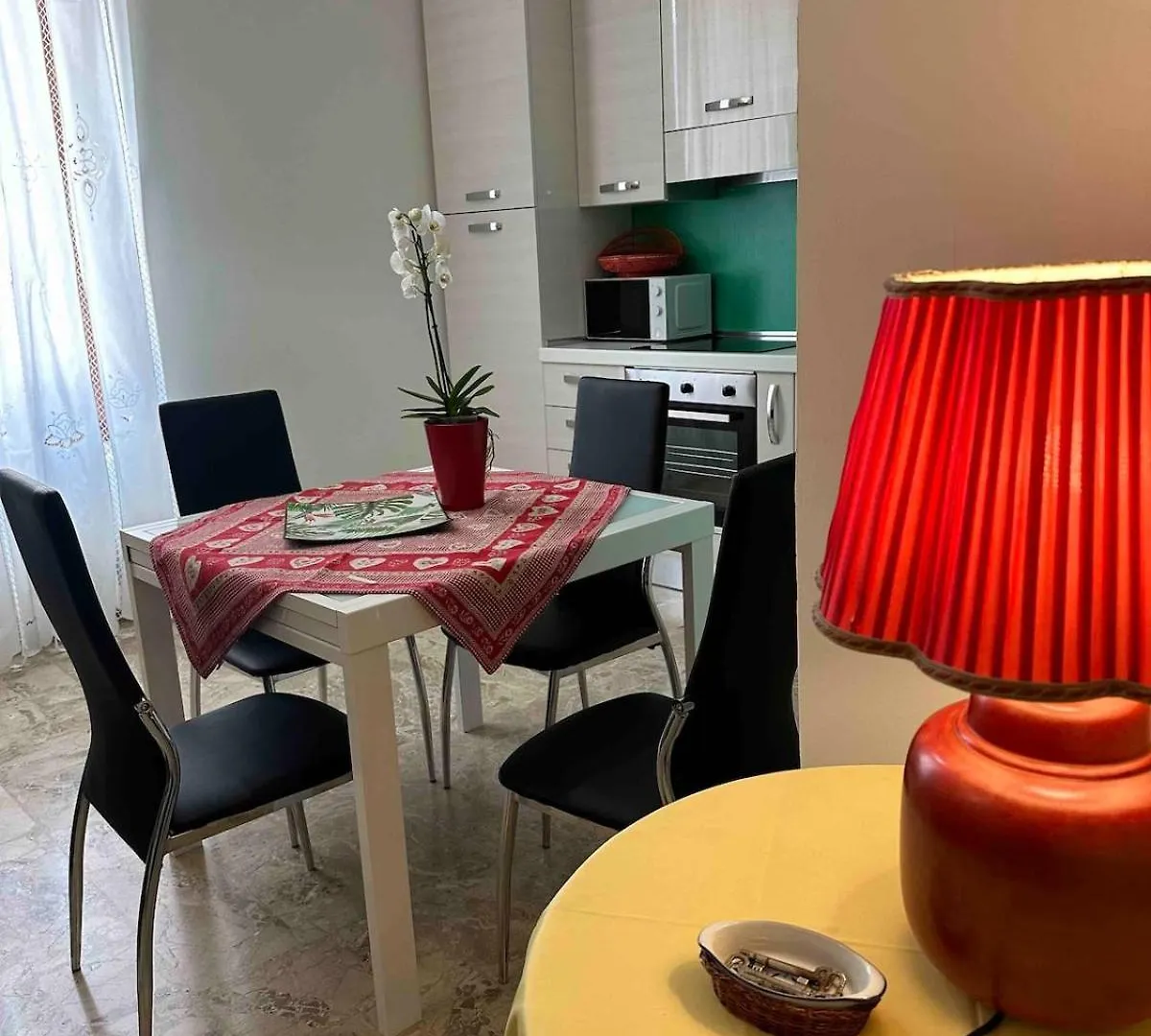 Casa Morgana Two-Room Apartment In The Center Overlooking The Lake Pisogne