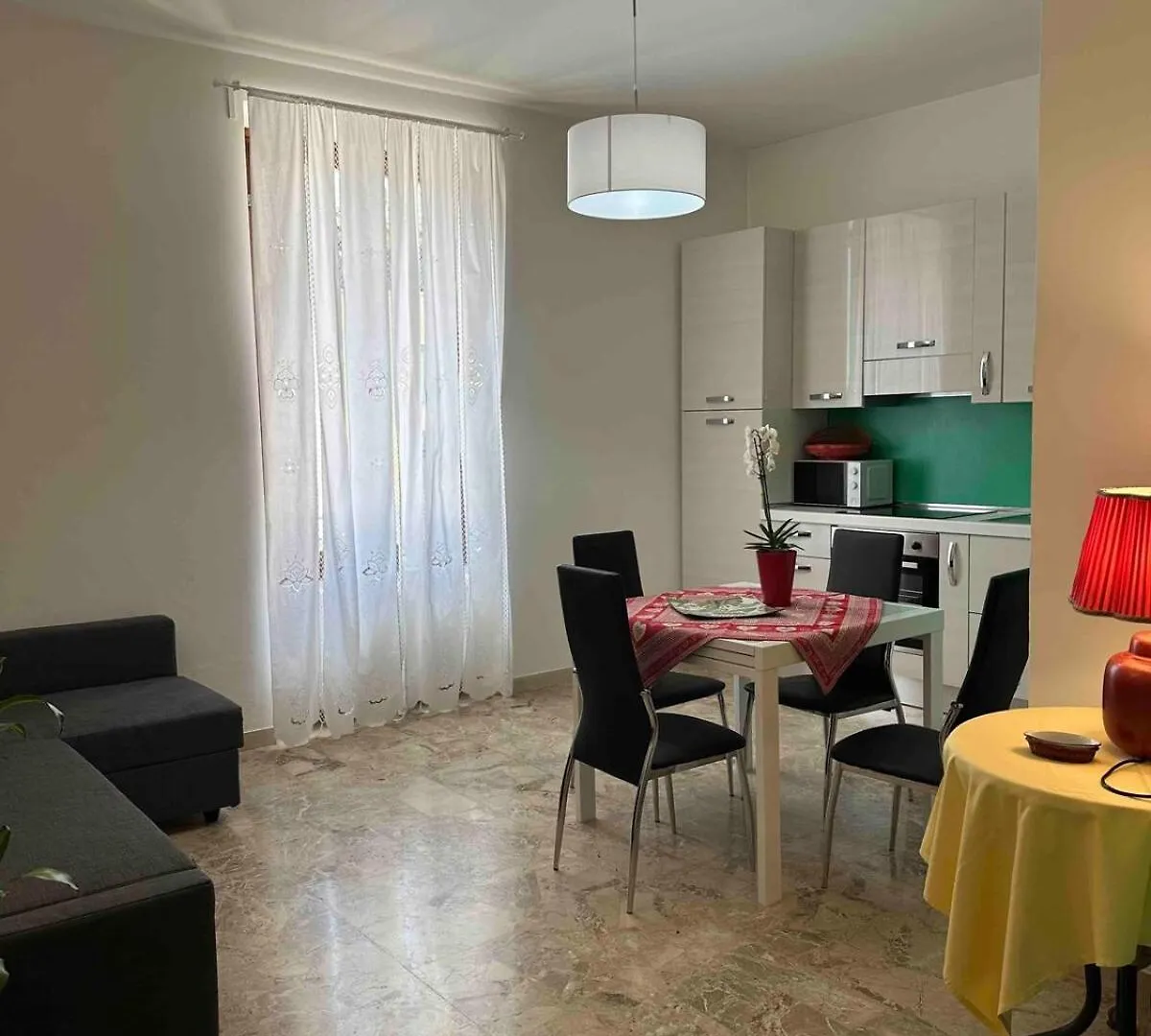 Casa Morgana Two-Room Apartment In The Center Overlooking The Lake Pisogne